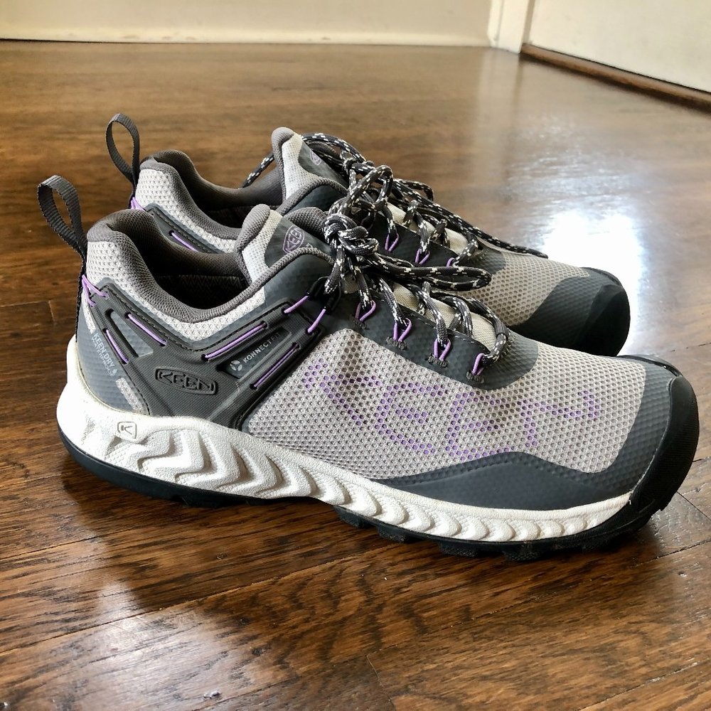 KEEN NXIS EVO waterproof hiking shoes, Women's 9